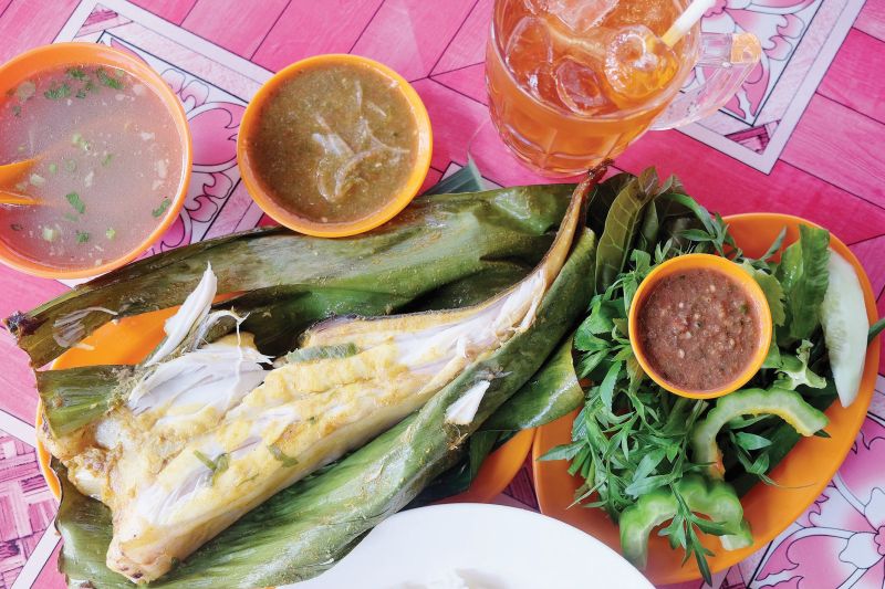 The enticing fare at Mat Teh Ikan Bakar. u00e2u20acu2022 Malay Mail pic