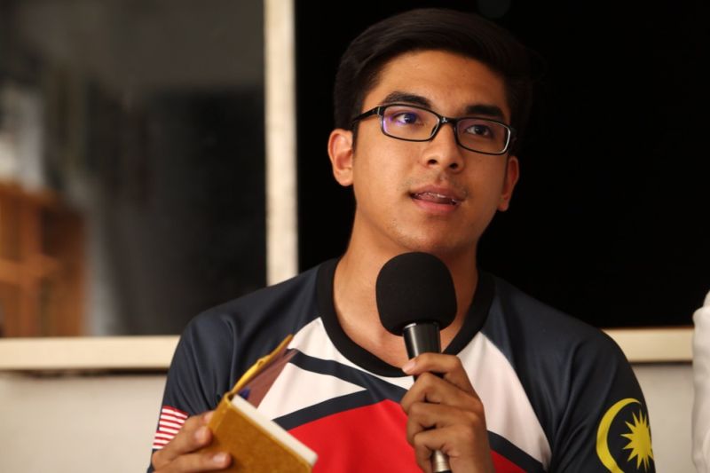 Syed Saddiq said that he had to work part-time to fund his political activities despite the positions he held.