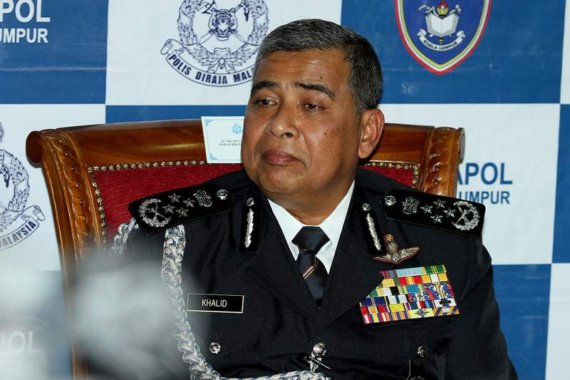 Former IGP Tan Sri Khalid Abu Bakar speaks to reporters in Pulapol, Kuala Lumpur September 4, 2017. u00e2u20acu201d Picture by Miera Zulyana