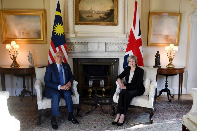 Prime Minister Datuk Seri Najib Razak met his UK counterpart Theresa May at 10, Downing Street in London. u00e2u20acu2022 Bernama pic