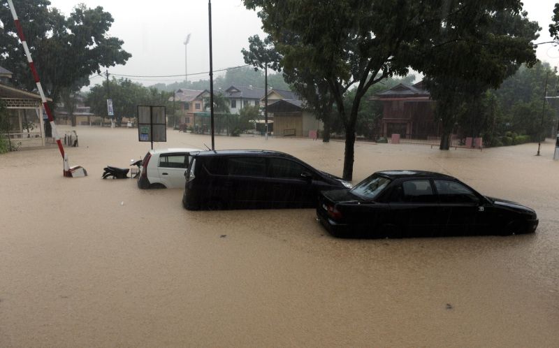 Picture shows the flood situation at Jalan P. Ramlee, George Town September 15, 2017. u00e2u20acu2022 Bernama pic