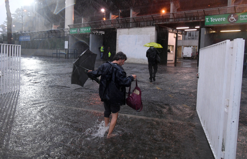 Heavy rain falls before the Serie A match between Lazio and AC Milan in Rome September 10, 2017. u00e2u20acu201d Reuters pic