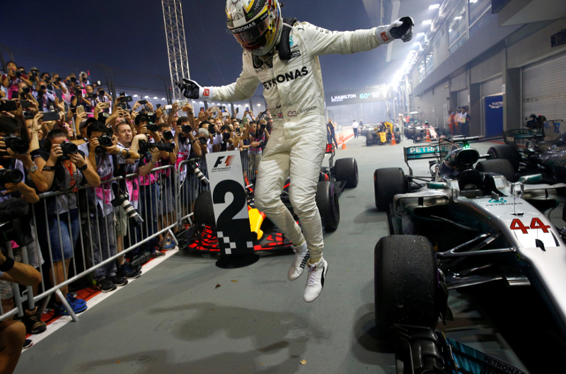 Mercedesu00e2u20acu2122 Lewis Hamilton celebrates winning the Singapore Grand Prix 2017 in Singapore September 17, 2017. u00e2u20acu201d Reuters pic
