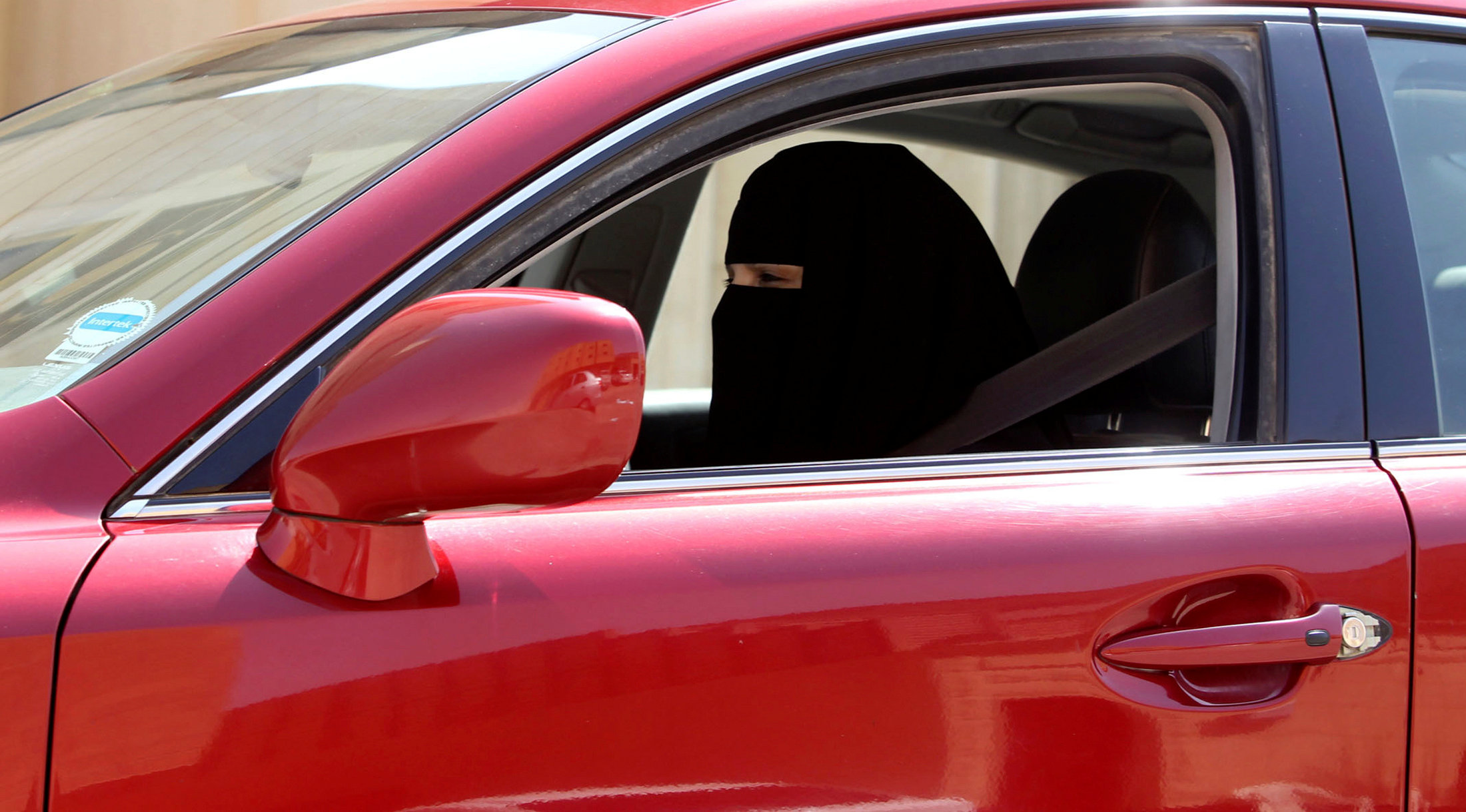 A woman drives a car in Riyadh, Saudi Arabia on October 22, 2013. u00e2u20acu201d Reuters pic