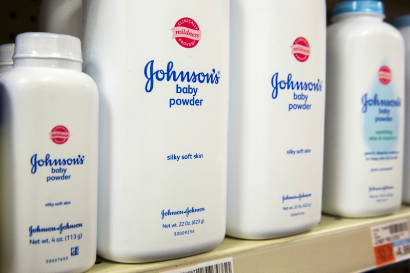 Bottles of Johnson & Johnson baby powder line a drugstore shelf in New York October 15, 2015. u00e2u20acu201d Reuters pic