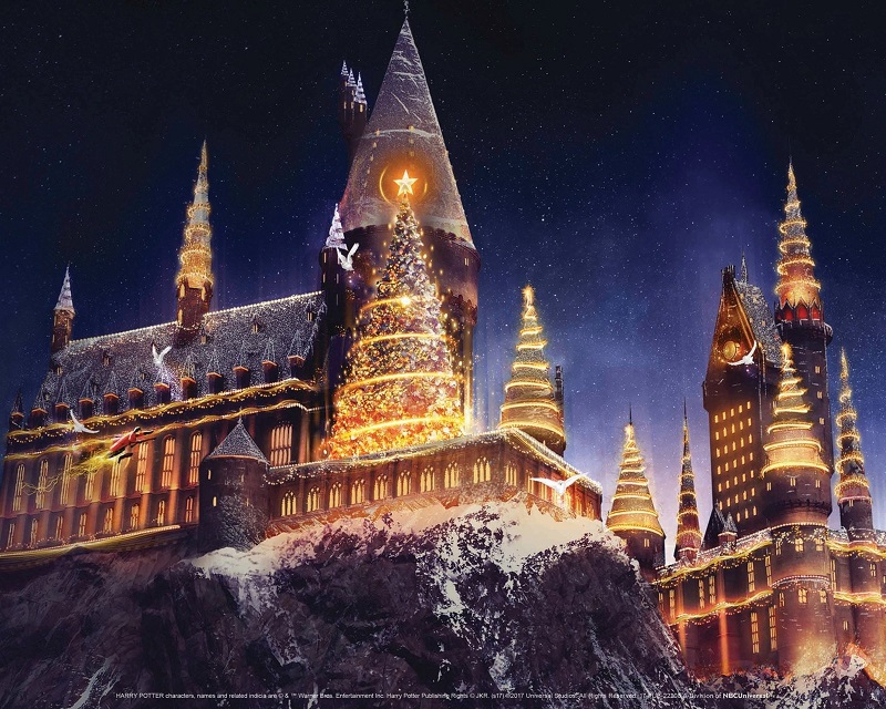 Christmas in the Wizarding World of Harry Potter. u00e2u20acu201d Picture courtesy of Universal Studios Hollywood