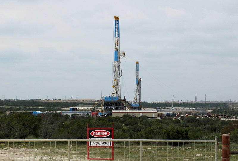 Rigs contracted by Apache Corp drill for crude oil locked tight in shale in west Texasu00e2u20acu2122 Permian Basin near the town of Mertzon, Texas on October 29, 2013. u00e2u20acu201d Reuters pic