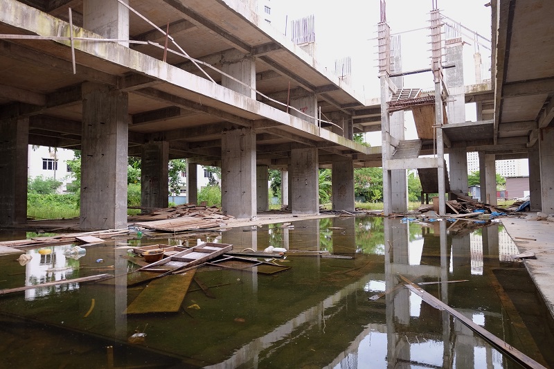 Construction of Mutiara Ria was stopped in December last year due to safety concerns and it will now be demolished. u00e2u20acu201d Picture by KE Ooi