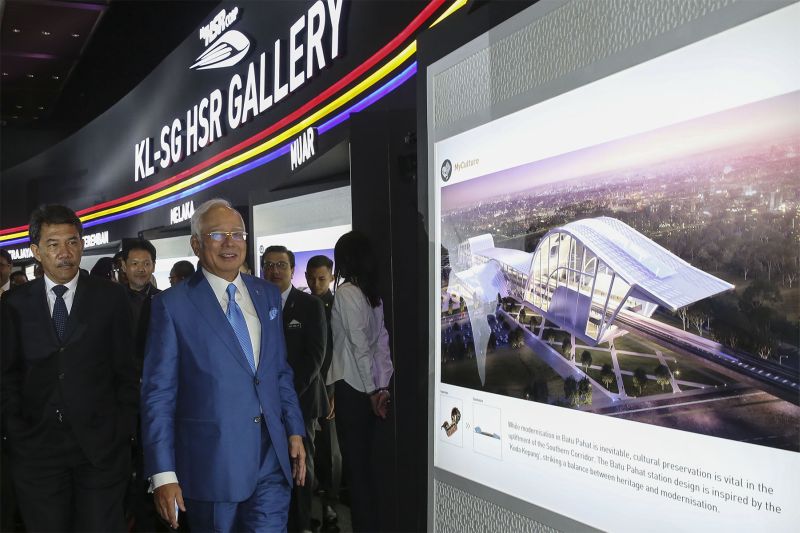 Prime Minister Datuk Seri Najib Razak visits the KL-Singapore HSR Gallery at the Malaysia International Trade and Exhibition Centre in Kuala Lumpur October 17, 2017. u00e2u20acu2022 Picture by Yusof Mat Isa