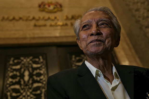 Muslim intellectual Kassim Ahmad has passed away at the age of 84. ― Picture by Saw Siow Feng