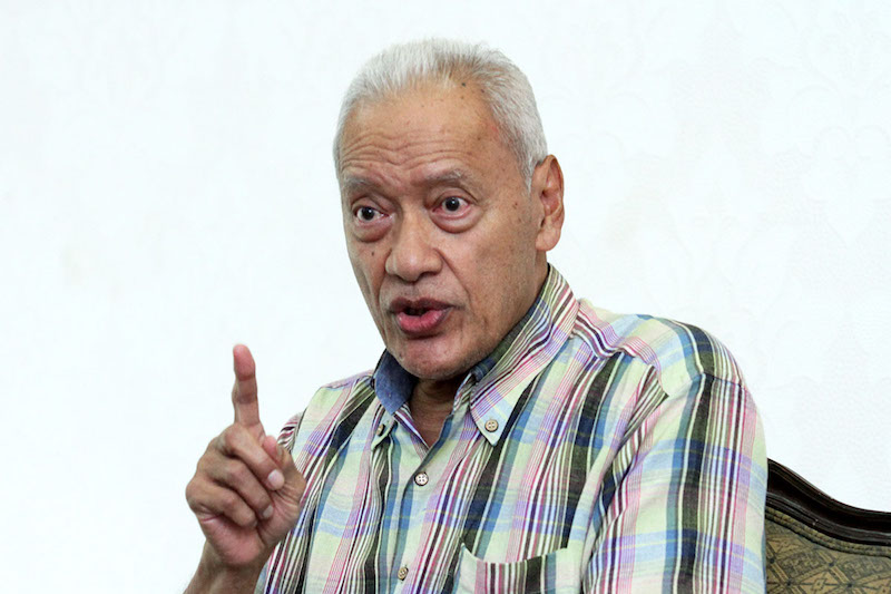 Former Selangor mentri besar and former rural and regional development minister, Tan Sri Muhammad Muhammad Taib speaks to reporters in Shah Alam October 2, 2017. u00e2u20acu201d Picture by Miera Zulyana