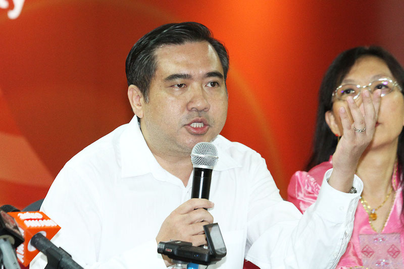 Anthony Loke speaks to reporters during a press conference on DAPu00e2u20acu2122s CEC re-election in Kuala Lumpur October 9, 2017. u00e2u20acu201d Picture by Miera Zulyana