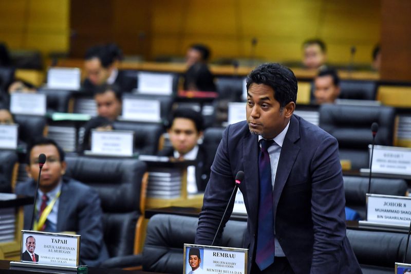 Youth and Sports Minister Khairy Jamaluddin Abu Bakar delivering a winding-up speech during the Malaysian Youth Parliament Assembly of 2017 at Parliament House, October 4, 2017. u00e2u20acu201d Bernama pic