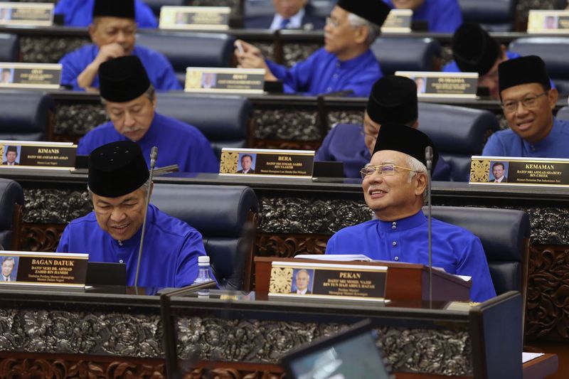 Prime Minister Datuk Seri Najib Razak tabling Budget 2018 in the Dewan Rakyat, October 27, 2017. u00e2u20acu201d Picture by Yusof Mat Isa