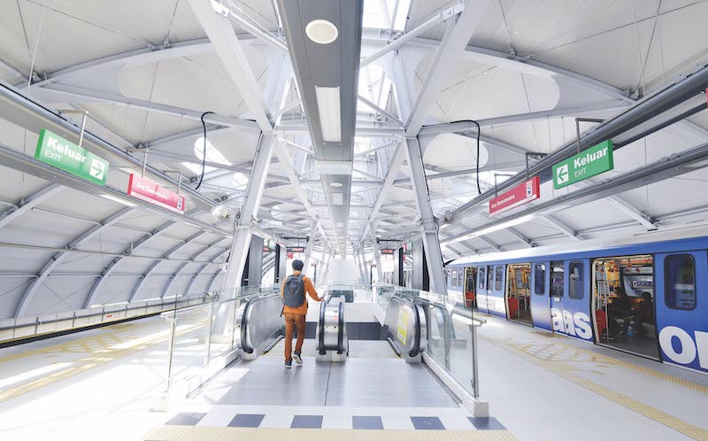 Inside the Ara Damansara LRT station. u00e2u20acu201d Malay Mail pic