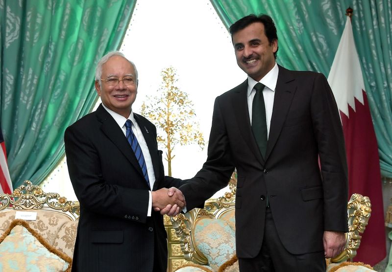 Datuk Seri Najib Razak (left) meets the Emir of Qatar, Sheikh Tamim bin Hamad Al Thani at Seri Perdana today, October 16, 2017. u00e2u20acu2022 Bernama pic