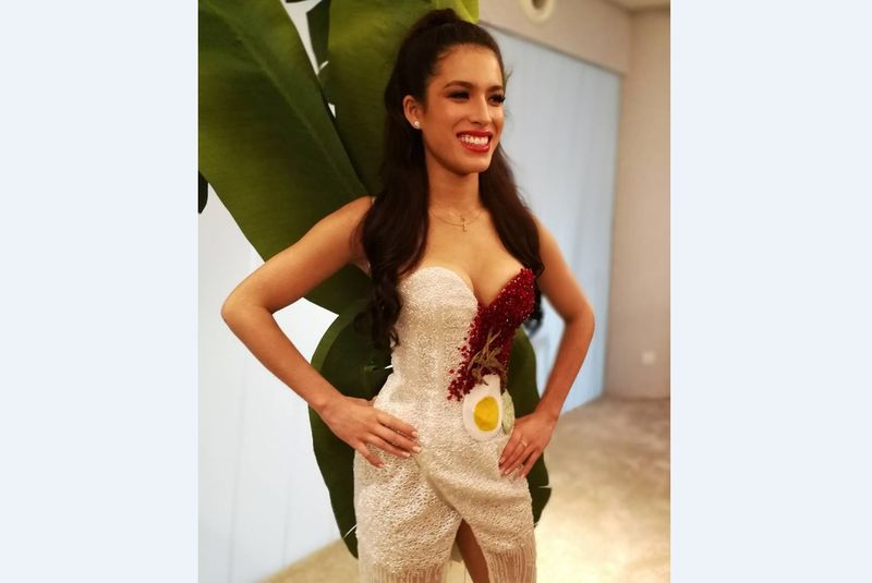Miss Universe Malaysia Samantha Katie Jamesu00e2u20acu2122nasi lemak costume. u00e2u20acu201d Picture courtesy of Instagram @sh3nt3ll3