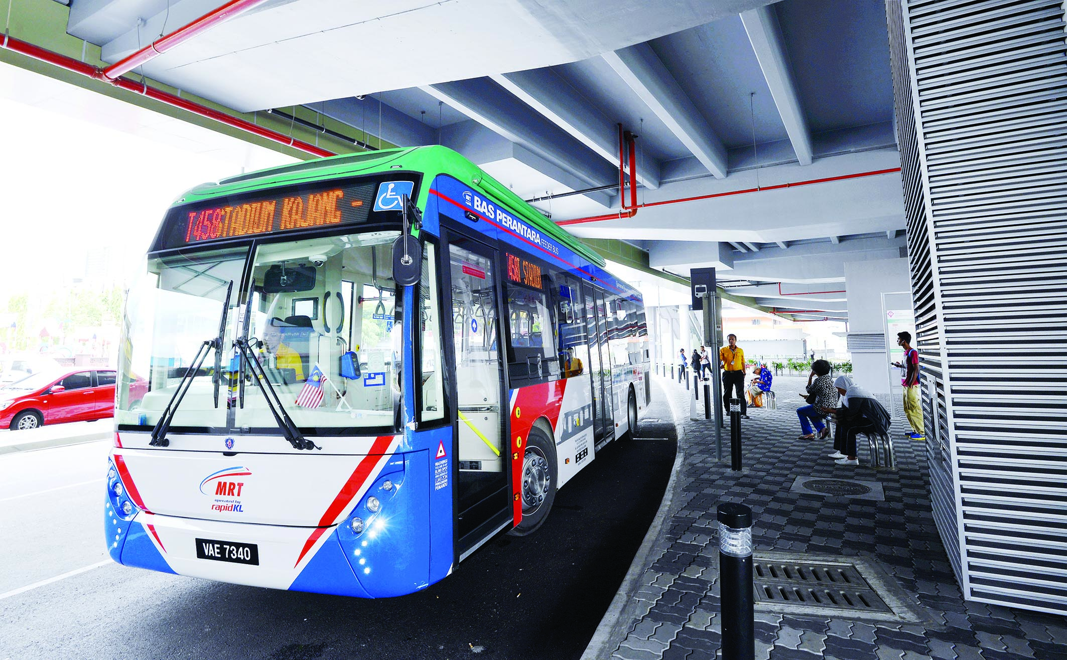 MRT commuters waiting to board a train. u00e2u20acu201du00c2u00a0Picture by Ham Abu Bakar