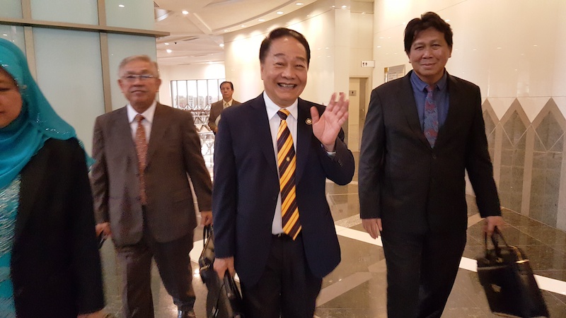 Second Minister of Finance Datuk Seri Wong Soon Koh (2nd right) said the suggestion needs further study. u00e2u20acu201d Picture by Sulok Tawie