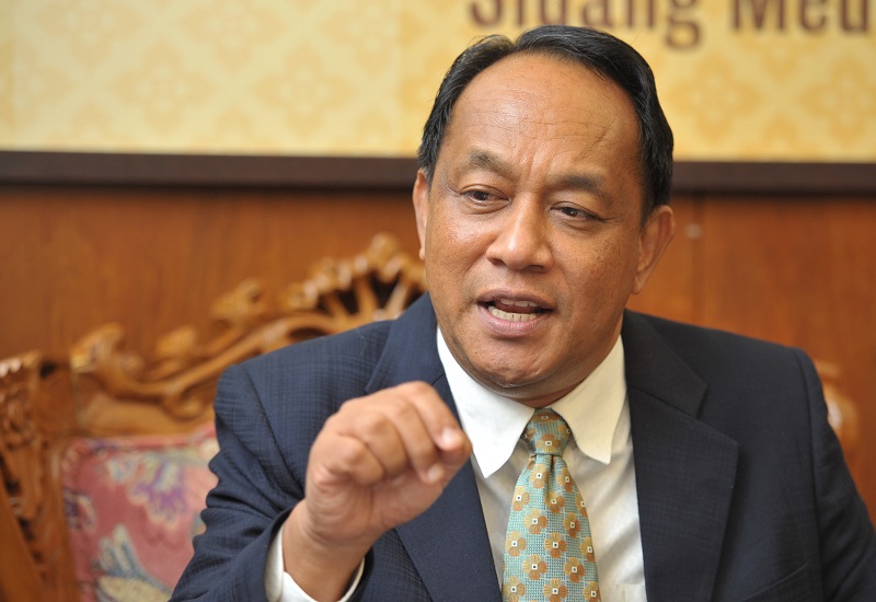 Pulau Betong assemblyman Datuk Muhammad Farid Saad proposed an emergency motion for state government to give RM2,000 aid to each affected household in Penang November 6, 2017. u00e2u20acu201d Picture by KE Ooi 