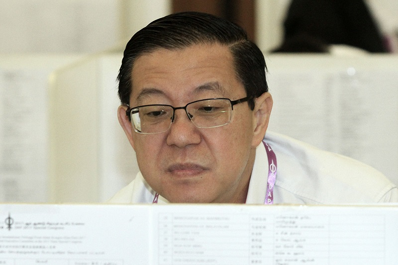 DAP secretary general  Lim Guan Eng casts his vote during the partyu00e2u20acu2122s special congress  in Shah Alam November 12, 2017. u00e2u20acu201d Picture by Miera Zulyana