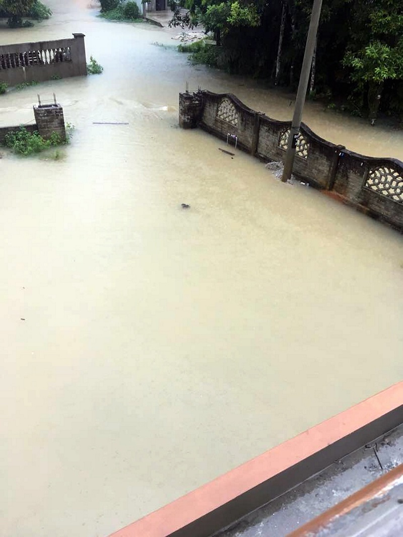 The flooded compound of Mohd Salahudin’s house has forced the teacher to postpone his wedding reception on Sunday. — Picture by Mohd Salahudin Mat Jusoh