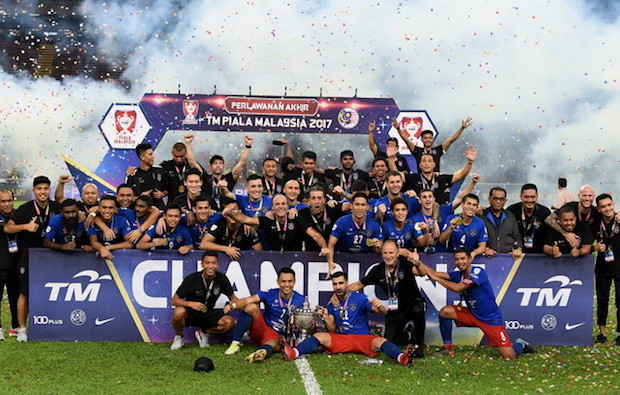 The Johor Darul Tau00e2u20acu2122zim (JDT) football team celebrate winning the Malaysia Cup after a 2-0 win over defending champions Kedah in the final at the Shah Alam Stadium in Shah Alam November 5, 2017. u00e2u20acu201d Bernama pic