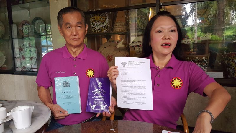 STAR president Lina Soo (right) says the debate will be a platform to educate the general public on Malaysia Agreement, November 29, 2017. u00e2u20acu2022 Picture by Sulok Tawie