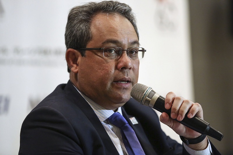 Chief Executive Officer of MIDA Datuk Azman Mahmud speaks during a press conference at the Malaysia Nikkei Business Forum 2017 at the Mandarin Oriental Hotel in Kuala Lumpur November 30, 2017. u00e2u20acu201dPicture by Yusof Mat Isa