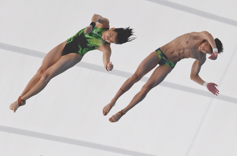 Jellson in action with world champion Cheong Jun Hoong to win Malaysiau00e2u20acu2122s first gold in the 10m platform mixed synchro at the Diving Grand Prix Kuala Lumpur in October. u00e2u20acu201d Picture by Bernama