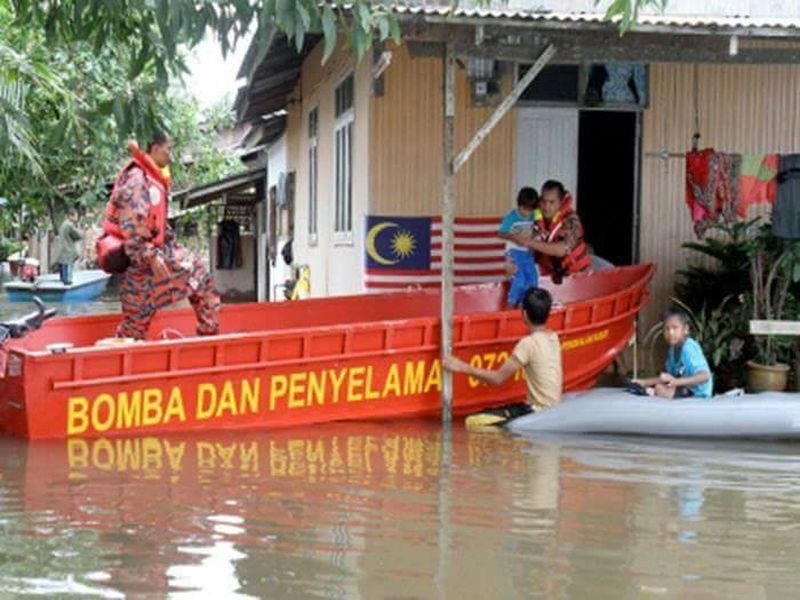 Seramai 5,493 keluarga mangsa banjir di Kelantan ditempatkan di 62 pusat pemindahan sementara. u00e2u20acu201d  Foto ihsan Facebook/Jiwa Kelantan