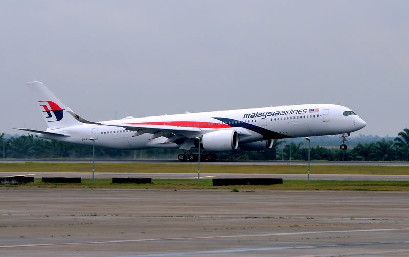 Malaysia Airlinesu00e2u20acu2122 first Airbus A350-900 XWB safely landed at the Kuala Lumpur International Airport (KLIA), November 30, 2017. u00e2u20acu201d Bernama pic