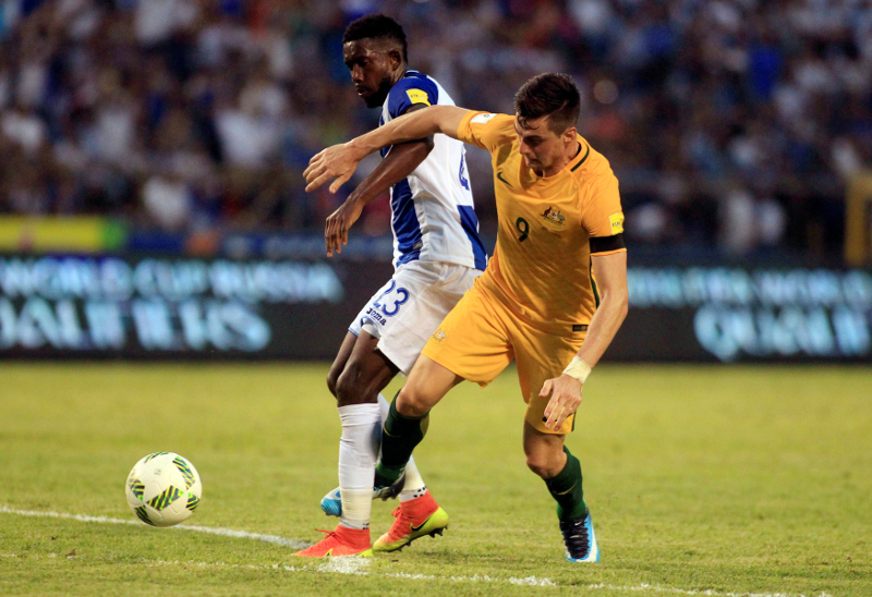 Tomi Juric of Australia and Johnny Palacios of Honduras in action during their 2018 World Cup qualifying playoffs at Olimpico stadium, San Pedro Sula November 10, 2017. u00e2u20acu201d Reuters pic