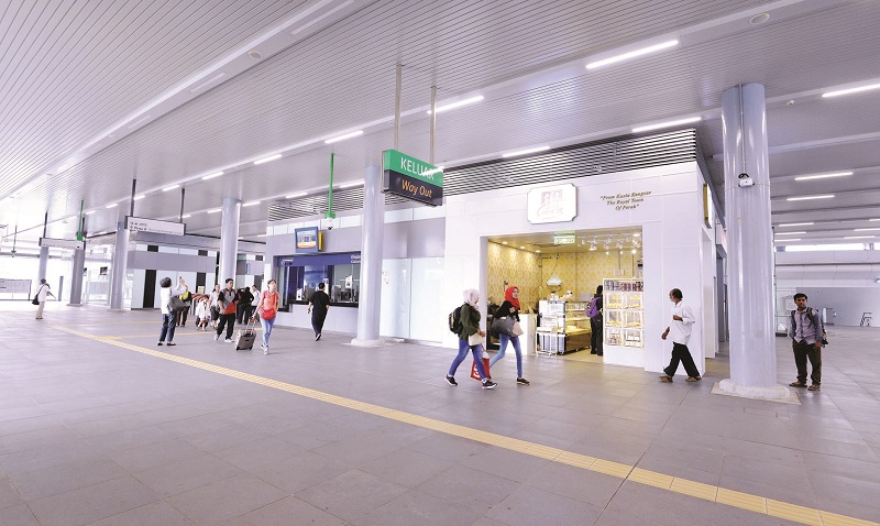 Part of the MRT Sungai Buloh station’s common concourse area. 