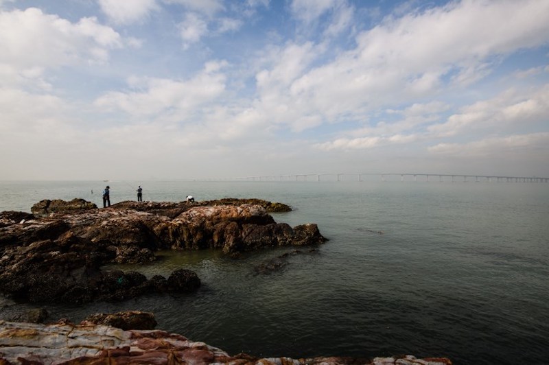 Anglers fish off the Lantau fishing village of Tai O, which overlooks the Hong Kong-Zhuhai-Macau Bridge (HKZMB), in Hong Kong November 29, 2017. u00e2u20acu201d AFP pic