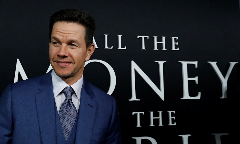 Cast member Mark Wahlberg poses at the premiere for u00e2u20acu02dcAll the Money in the Worldu00e2u20acu2122 in Beverly Hills December 18, 2017. u00e2u20acu201d Reuters pic