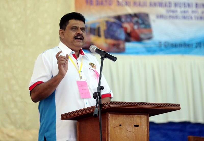 The Federation of Malaysian School Bus Operators Association president Mohd Rofik Mohd Yusof speaks during the associationu00e2u20acu2122s annual general meeting in Ipoh December 5, 2017. u00e2u20acu201d Picture by Farhan Najib