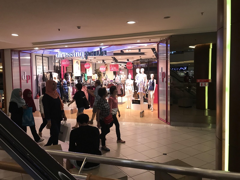 People shopping at Mid Valley Megamall in Kuala Lumpur. — Picture by A. Ruban