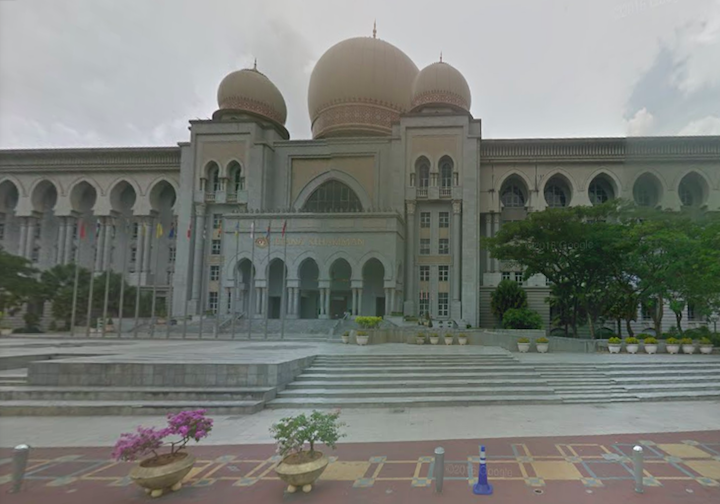 Hakim berkata selepas meneliti rekod rayuan dan penghakiman, mahkamah bersetuju Mahkamah Tinggi telah membuat penilaian yang betul. u00e2u20acu2022 Paparan Google