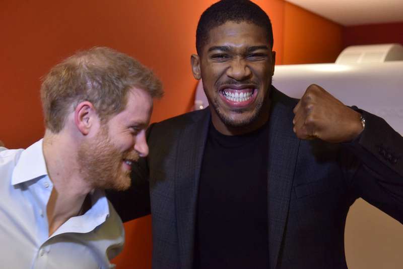 World heavyweight champion Anthony Joshua poses for a photograph with Britainu00e2u20acu2122s Prince Harry for the BBCu00e2u20acu2122s Radio 4 Today programme, in London, December 27, 2017. u00e2u20acu201d BBC handout picture via Reuters
