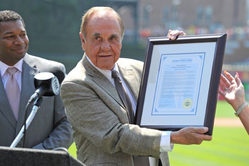 Sportscaster Dick Enberg is honoured with the lifetime achievement award prior to a game with the Los Angeles Dodgers and the Detroit Tigers at Comerica Park, August 20, 2017. u00e2u20acu2022 Reuters