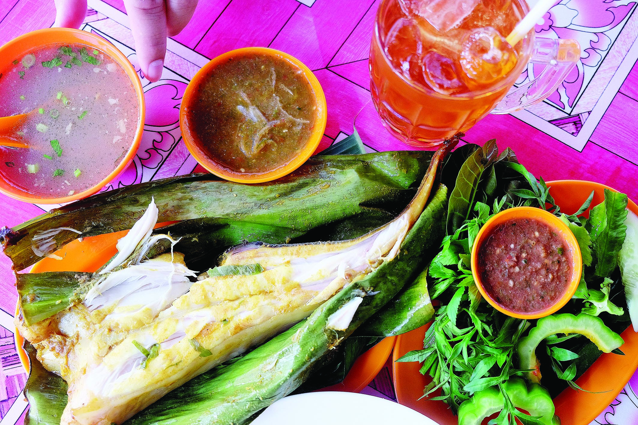 Mat Teh Ikan Bakar may have fewer choices but the prices are among the cheapest in town. 