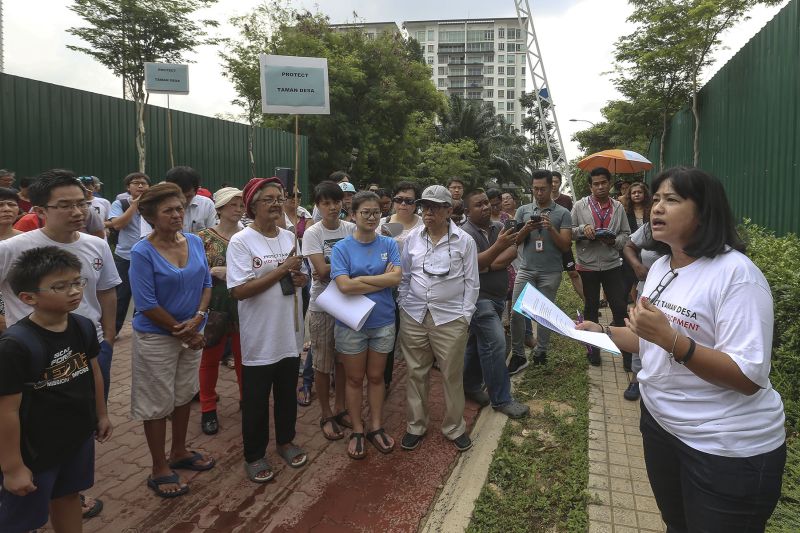 Tiara Faber resident Valerie Low speaks during a protest against a new condominium project at their neighbourhood in Kuala Lumpur. ― Picture by Yusof Mat Isa