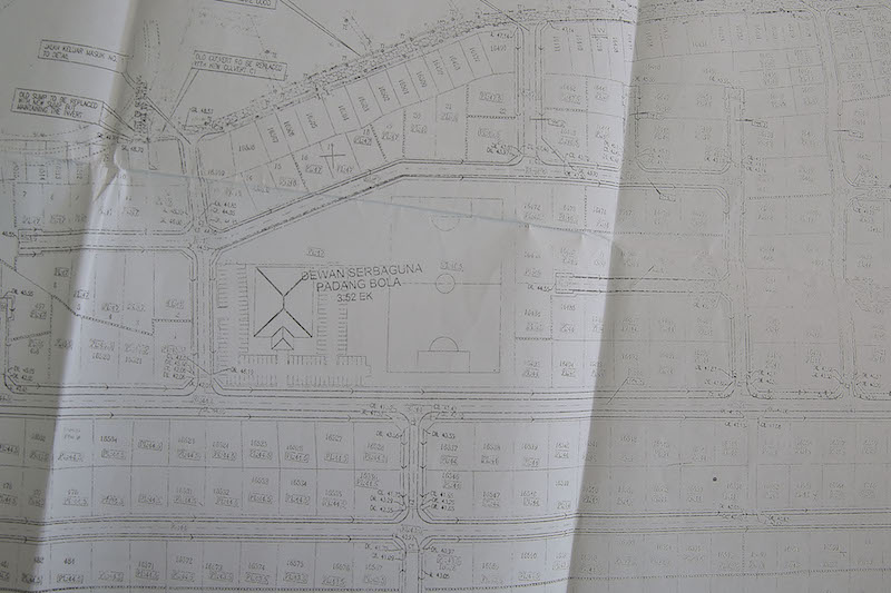 A portion of the Road and Drainage Layout Plan dated 2005 where a multi-purpose hall and football field was proposed on the land that is now currently the proposed project site. — Picture by Yusof Mat Isa