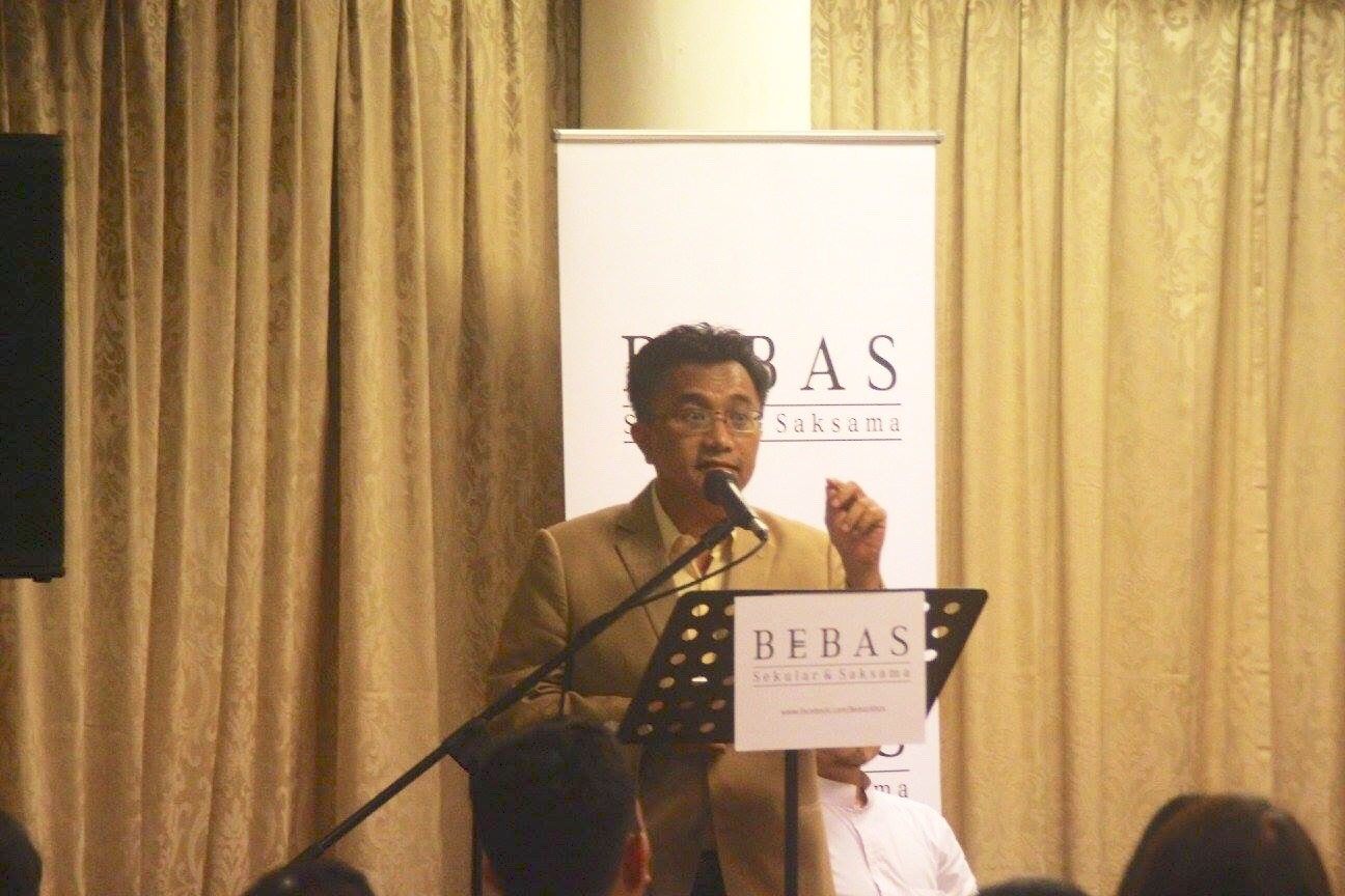 Lukman Sheriff Alias speaks at a debate organised by BEBAS in Petaling Jaya in March 17, 2017. u00e2u20acu201d Picture via Facebook/BEBAS