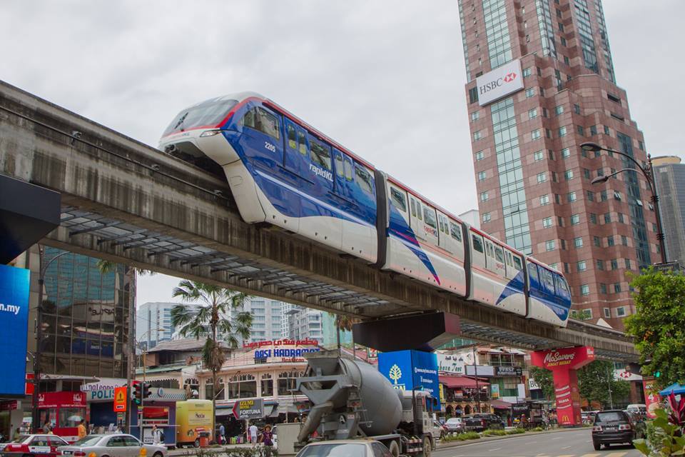 Perkhidmatan monorel akan beroperasi mulai 10 pagi hingga 10 malam pada hari biasa dan dilanjutkan hingga ke 12 tengah malam pada hari minggu. u00e2u20acu201d Foto Rapid KL