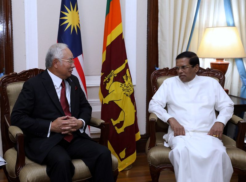 Prime Minister Datuk Seri Najib Razak meets with Sri Lanka President Maithripala Sirisena at the Presidential Secretariat Building in conjunction with his official visit to Sri Lanka, in Colombo, December 18, 2017. u00e2u20acu201d Bernama pic