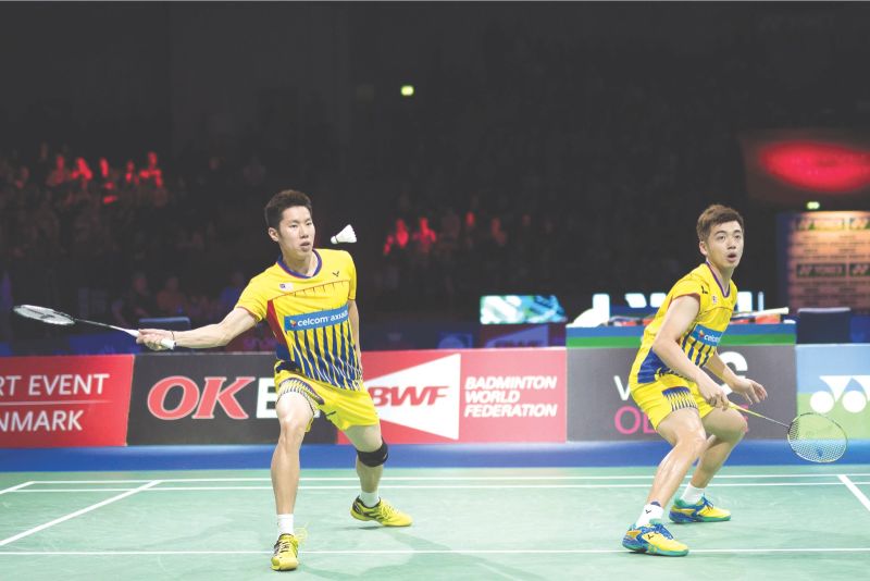 Goh V Shem (left) and Tan Wee Kiong are reunited for the Thomas Cup Finals. u00e2u20acu201d Reuters pic