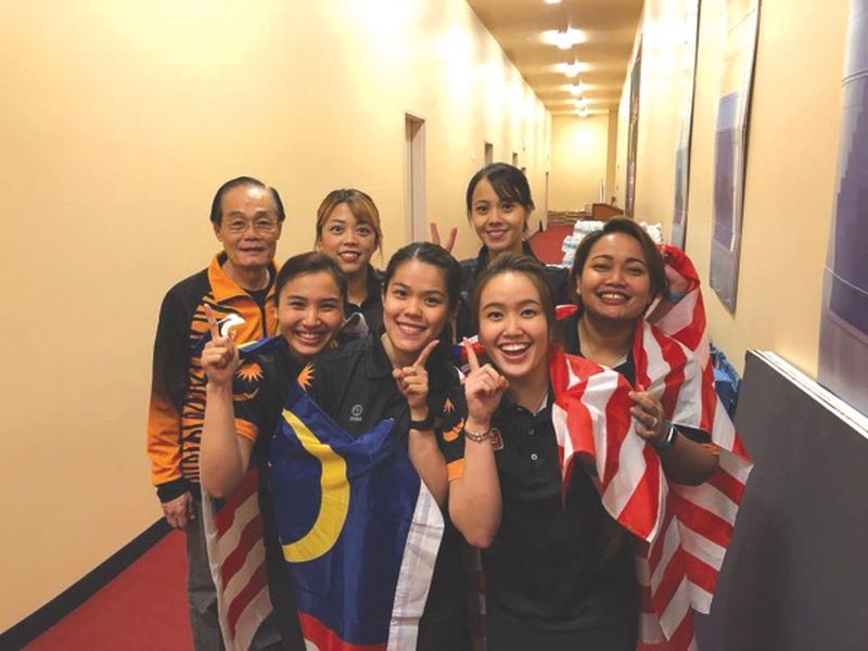 Coach Holloway Cheah, who guided Malaysia to previous two triumphs, with the womenu00e2u20acu2122s team he knew could become champions for the third time, in Las Vegas. u00e2u20acu201d Picture courtesy of Syaidatul Afifah
