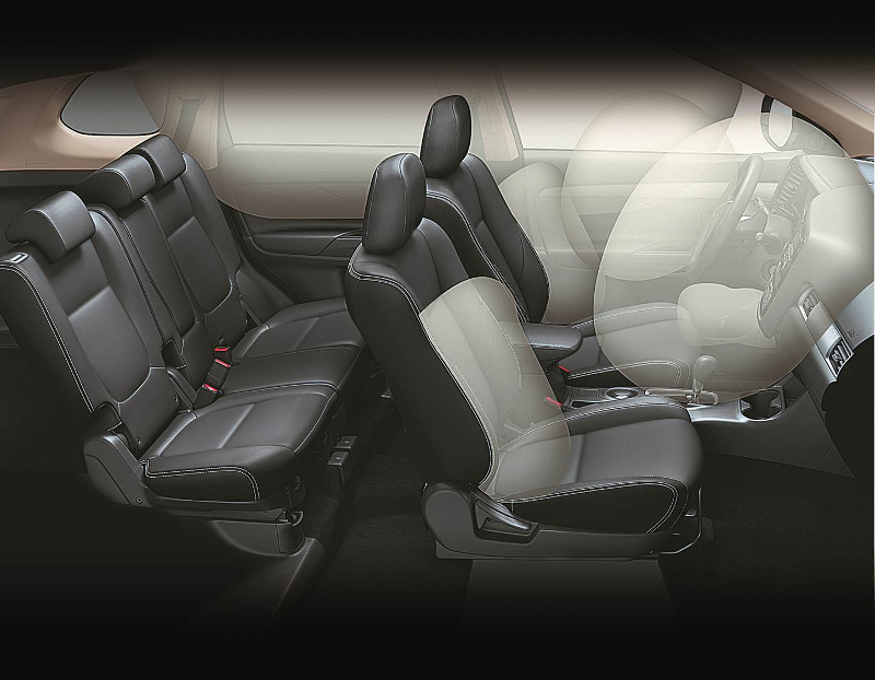 There are seven SRS airbags in the Outlander. 